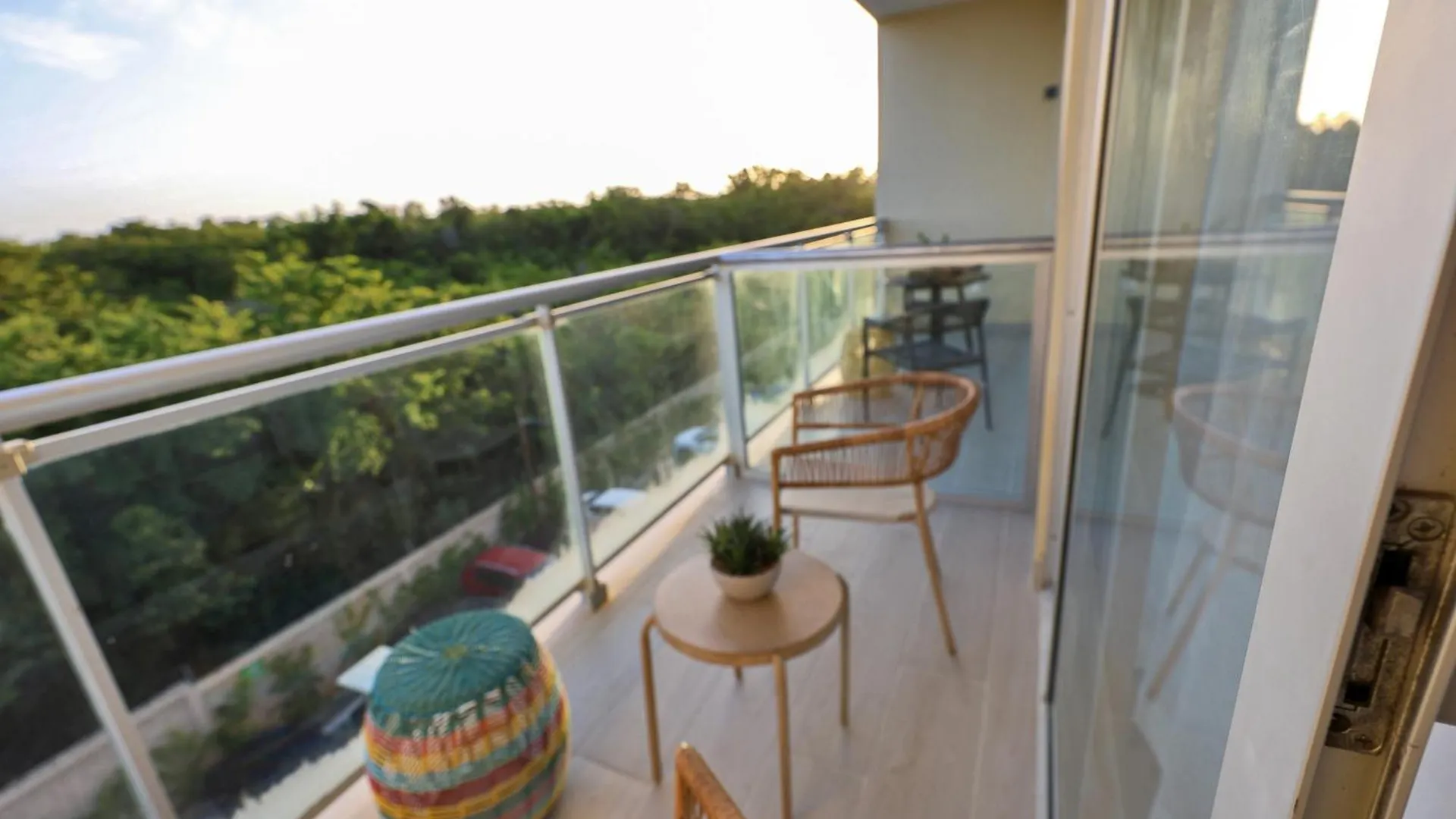 404-C Luxurious Apartment 5 Minutes From The Beach La Laguna