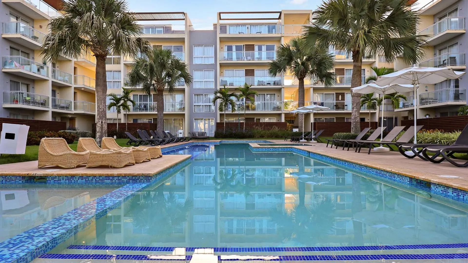 404-C Luxurious Apartment 5 Minutes From The Beach La Laguna